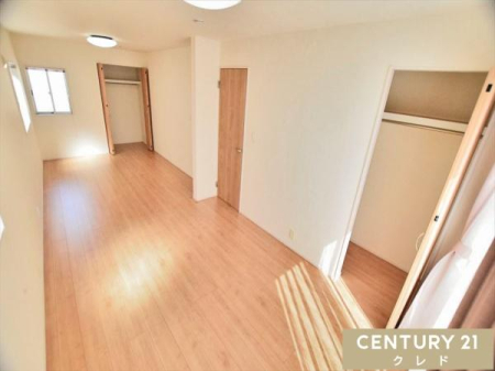 �Q�� �y�m��6��+�m��6���z
�v12���̋�Ԃ́A�����Ԏd�؂��2���ɂ��₷���σv�����B
�e�X�y�[�X�Ɏ��[������A�q�ǂ��������Q���A���ւȂǑ��p�r�ɑΉ����܂��B