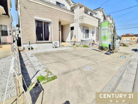 ���ԏ� 2��ȏ�̎Ԃ��߂邱�Ƃ̂ł��钓�ԏ�́A�X�y�[�X���L���Ƒ��̎Ԃ◈�q���]�T�������Ē��ԉ\�B
�o��������K�Ō����I�ɃX�y�[�X���g���܂��B