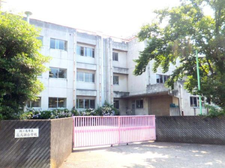 ���ӊ� �y���w�Z�z�߃����s�����v�ۏ��w�Z�F1182m