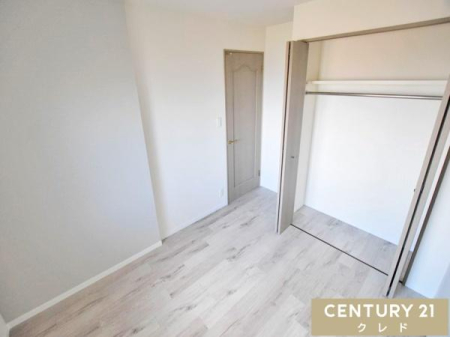 �m�� �y�m��5.6���z
�z���C�g�~�ؖڒ��̖��邭�������̂���m���B�V���v���ȓ����Ȃ̂ŁA���D�݂̉Ƌ��u���Ď����D�݂̋�Ԃ���邱�Ƃ��ł��܂��B