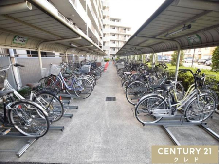 ���̑����p�� �y���֏�z
�ʋ΁E�ʊw�ȂǂŎ��]�Ԃ����g���̂��Ƒ������S���Ă����p���������܂��B�i�󂫏󋵂͗v�m�F�j