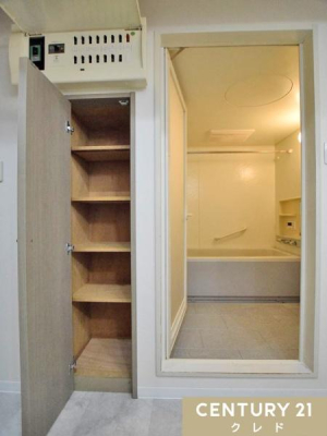 ���[ ���ʎ��ɂ́A�����Ղ肵�܂���֗��Ȏ��[�I�������B�^�I�����܂̃X�g�b�N�ȂǁA�����΂肪���ȓ��p�i�����ł��������萮���ł��܂��B