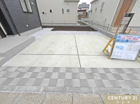 ���ԏ� ����2�䒓�ԉ\�Ȃ�Ƃ肠��J�[�X�y�[�X�I
�ʋ΂₨�q�l�̑���}���A�����̂��������ȂǁA�֗��Ȉړ���i�Ƃ��Ċ��p�ł��܂��B