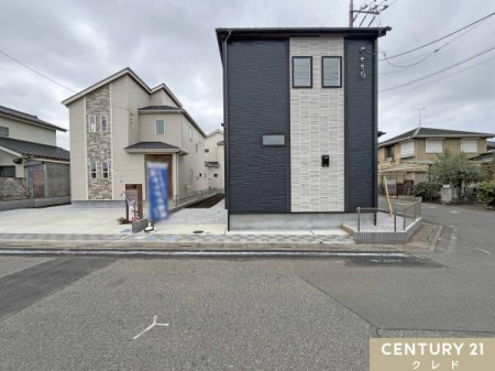 �O�ʓ��H�܂ތ��n�ʐ^ -