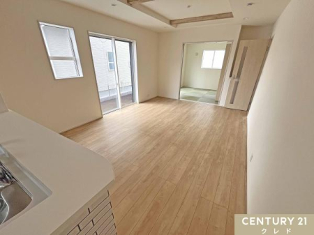 ���r���O -