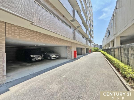  �y���ԏ�z
�~�n���ɂ͎Ԏ��I�΂Ȃ����ʃ^�C�v�̒��ԏꂪ����܂��B
�i���z12000�~�j
�����p�̍ۂ͋󂫏󋵂��m�F�������܂��B