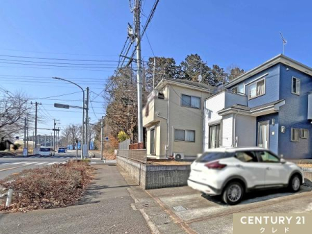 ���ԏ� ����1��\�i�Ԏ�ɂ��j
�R���N���[�g�ŕܑ�����A�J�̓��ł��ʂ���܂��ԓ��̂��ꂢ���ێ��ł��܂��B
�O�ʓ��H�͕���16���B