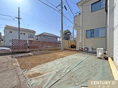 �� �A������Ă���A�G�߂̉Ԃ�A������A���X�̕�炵�ɍʂ��Y���邨��t���B
���Ƒ��̂��났�̂ЂƂƂ����x����A�S�n�悢�X�y�[�X�ł��B