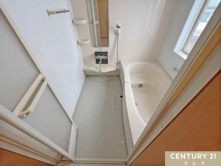 ���� �����ɂ̓X�e�b�v���݂����Ă���A���g�����y���񂾂�A���q�l�̓����T�|�[�g�ɂ��֗��B
���c�u����CG���H�ɂ�菜�����Ă��܂��B