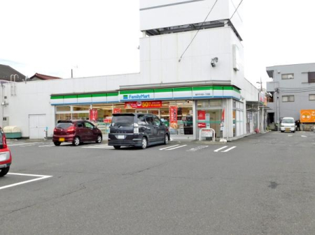 ���ӊ� �y�R���r�j�z�t�@�~���[�}�[�g ��ː��c�꒚�ړX�F268m