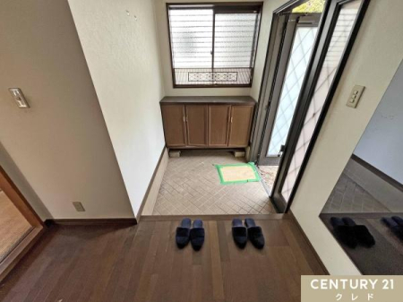 ���� ��Ƃ肠��L���̌��փz�[���́A���邭�J���I�ȋ�Ԃł��q�l�����}���ł��܂��B���o�����O�̃`�F�b�N�ɕ֗��ȑ�^�̎p���t���ł��B