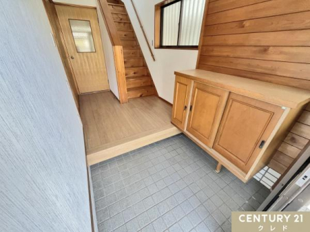 ���� �����݂̂���؂̓������ق��ƈꑧ����A���S�����������錺�ւł��B
�]�T���������錺�֓��ɂ̓����h�Z���⎩�]�ԗp�̃w�����b�g�Ȃǂ�u�����Ƃ��ł��܂��B