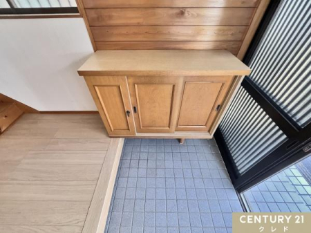 ���[ ���Z�܂��̓����Ƀ}�b�`�����؂̉�����������錺�֎��[�B
�Ǝ��E������������������Ɗm�ۂ��A�X�b�L���ƕЕt������Ƃ肠�錺�ւ��ێ����܂��B