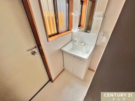 ���ʑ�E���ʏ� �X�^�C���b�V���Ȑ��ʉ��ϑ�ɐV�K�����B
�����Ƒ|���₨�����̂ł���N�b�V�����t���A���V�K�������܂����B