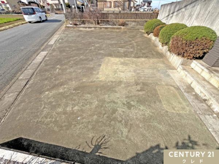 ���ԏ� ����1��\�I
�R���N���[�g�ŕܑ�����A�J�̓��ł��ʂ���܂��ԓ��̂��ꂢ���ێ��ł��܂��B
�O�ʓ��H�͕���6.3������A�Ԃ̂���Ⴂ�����S�B