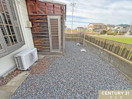 �� �����~���Ő�����ꂽ�g���₷������B�G���������ɂ����A���X�̂������̎�Ԃ��y���ł��܂��B
�K�[�f�j���O��DIY�Ȃǎg�����͎��R���݂ł��B