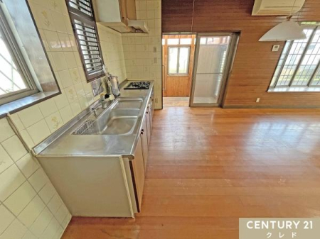 �L�b�`�� ���t���Ŋ��C���₷���A�����肪���Ȃɂ����≌���C�ɂ������������ł��܂��B
�傫�ȃX�e�����X�V���N�A��Ƃ肠��X�y�[�X�ŉƎ����͂��ǂ肻���ł��B