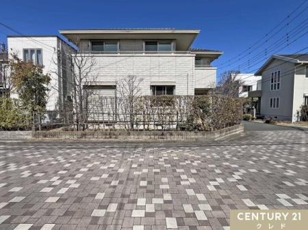 �O�ʓ��H�܂ތ��n�ʐ^ ���Ǝ{�݂��ߗׂɏ[�������u��ˎs�ɂ������Ԃ݂��؁v�����̂��������ɂ��֗��ȏZ���ł��B