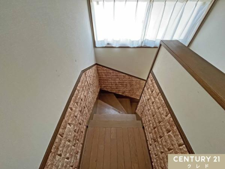 ���̑����� �y�K�i�z
�̌����t���Ŗ��邢��ԁI
�����K���̃A�N�Z���g�E�H�[�����ƑS�̂̃C���e���A�ƒ��a���A�㉺�K���Ȃ���Ԃɂ������������������܂��B