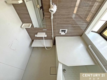 ���� �����������؃^�C�v�̗����B
�Ǖ��@�\�t���ŁA���ł��D�݂̉��x�Ńo�X�^�C�������y���݂��������܂��B�����̔������Z�b�g�ł�������̋�ԁB