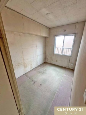 �m�� �y�m��4.4���z
��������A���C�E�̌��Ƃ��ɗǍD�ȋ�Ԃł��B�N���X�⏰�̒��ւ��ȂǁADIY�⃊�t�H�[���̃x�[�X�Ƃ��Ă����p�ł��A���z�̏Z�܂��Â�������y���݂��������܂��B