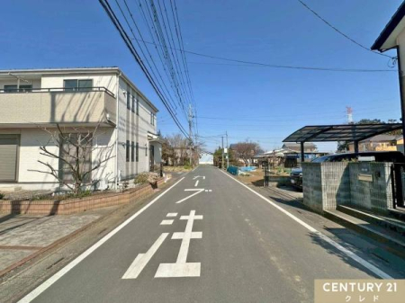 �O�ʓ��H�܂ތ��n�ʐ^ ��搮���n���Ȃ�ł͂́A�������������X���݂����͂ł��B�O�ʓ��H�̕����L���A�Ԃ̂���Ⴂ�⒓�Ԃ��X���[�Y�ɍs���܂��B