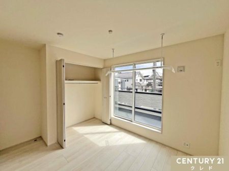 �q������ �y�m��5.25��+5���z
�쓌�����̑傫�ȑ����炽���Ղ�Ɨz�����~�蒍���A���邢10.25���̗m���B�h�A����[��2������A������5.25����5����2�����ɕ����Ďg�����Ƃ��ł��܂��B