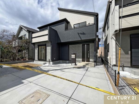 �O�ʓ��H�܂ތ��n�ʐ^ JR��z���E�������u�����v�w�k��9���B���ӂɂ̓X�[�p�[�Ȃǂ̏��Ǝ{�݂��[���B�q��Đ��тɂ��������A�֗��ň��S�ȏZ���������Ă��܂��B