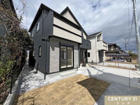 �O�ʓ��H�܂ތ��n�ʐ^ ��搮�����i�񂾂��ꂢ�ȊX���݂ɒa������S5���B���ԏ�͕���2�䕪���m�ۂ��A���Ԃ̏o��������X���[�Y�ɍs���܂��B