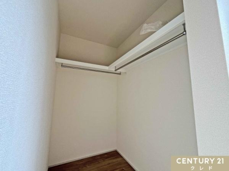 ���[ �V�[�Y�����̃A�E�^�[���珬���ނ܂ŁA�ߗނ������Ղ���[�ł���A�m���D���ɂ���������e��WIC�B�����̂��m���I�т��y���݂ɂȂ肻���ł��B