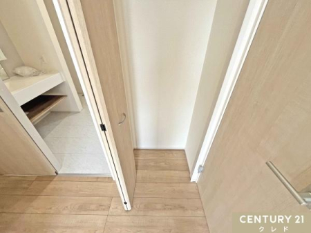 ���[ �y�L�����[�z
���Ƒ����L�Ŏg������[�X�y�[�X�B���Օi�̃X�g�b�N��|���p�i�A�G�ߊO�̉Ɠd�̎��[�Ȃǂɂ����g�����������܂��B