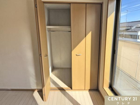 ���[ �y�m��5.25���z
�S�������[�t���I
���C�t�X�^�C���̕ω��ɑΉ������Ă��������g�����Ƃ��ł��܂��B
�������m�ۂ��邱�Ƃő|�������₷���V���ł̗��z�̂����������y���߂܂��B