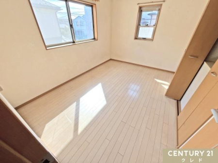 �q������ �y�m��6���z
6���͂��q�l�̕׋������ɂ��K�����L���I
�׋�����{�I�Ȃǂ̉Ƌ��u���Ă��t���[�X�y�[�X���m�ۂ��邱�Ƃ��ł��܂��B