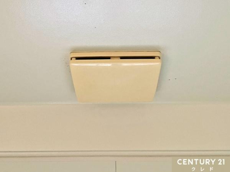 ���̑� �y���C�ݔ��z
�������̋�C���܂�ׂ�Ȃ����C���Ă���銷�C�ݔ��t���I
���܂߂Ȋ��C�Ŏ��C�΍�����邱�ƂŃJ�r�⌋�I�Ȃǂ̔������X�N��}���܂��B