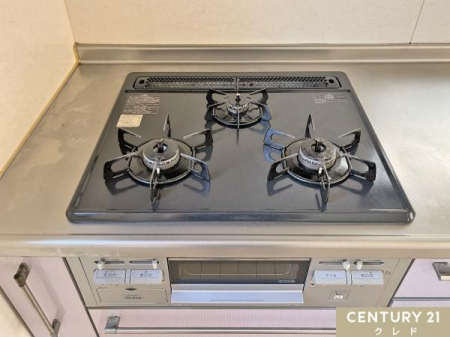 �L�b�`�� �y3���R�����E�O�����z
�Z�������ԑтɂ����ٓ��E���H�̏��������₷��3���^�C�v�̃R�����ł��B
�O�����t���̃L�b�`���͂������̕��������܂��I