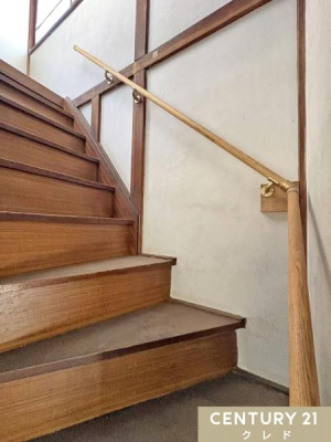 ���̑� �y�肷��t���K�i�z
�p�����s����ɂȂ�₷���K�i�ɂ͊y�ɑ̂��x������肷�肪���Ă��܂��B
�����̎ア���N�̕��₨�q�l�܂ŕ��L�����Ɉ��S�̐ݔ��ł��B