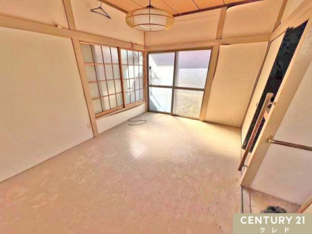 ���r���O �y�m��6���z
���r���O�Ƃ��Ă��g�p�ł���6���̍L���B
�m����Q���A2F���ݑ�[�N�����{�t���[���[���Ƃ��ĕ�����΁A���C�t�X�^�C���ɍ��킹���g���������ł��܂��B