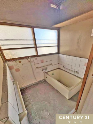 ���� �傫�ȑ����t���������́A���C�΍�����₷���̌��E���C���ǍD�B
���j�b�g�o�X�ɕύX������A�D�݂̃^�C����\���ĕY�����a���g���ȕ��͋C���y����ł��悳�����ł��ˁB