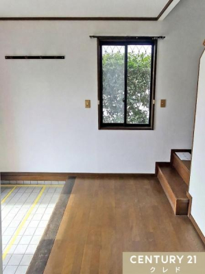 ���� ��Ƃ�̌��ւ͉Ƒ�������ŌC�𗚂����Ƃ��ł��܂��B
���[�����邽�ߓ������m�ۂł��܂��B
���ꕔCG�ɂ��c�u���P�����s���Ă��܂�