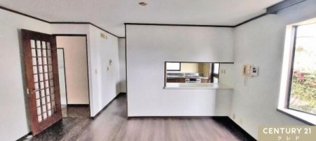 ���r���O �yLDK15���z
�Ƒ��e���̋�Ԃ�15���̍L���B
�N���X���ցA�t���[�����O�̏㒣����s���܂����B
���ꕔCG�ɂ��c�u���P�����s���Ă��܂�