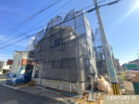 ���̑����n ���X�Ɗ����ɋ߂Â��Ă��܂��B
�O�ǂ̎{�H��h�����s������A�����̊O�ς⎺���ȂǑS�̂��d�グ�Ă����܂��B