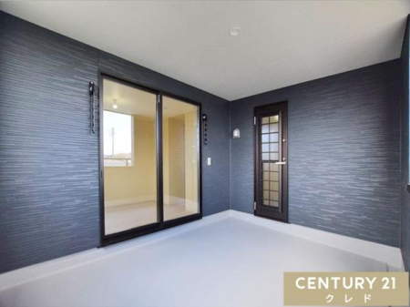 �o���R�j�[ �}�ȉJ�ɂ����S�̃C���i�[�o���R�j�[��z�������Z�܂��B
����͂������A�K�[�f�j���O��Z�J���h���r���O�ȂǑ��ʂɊ��p�ł��A�����̓���Ƃ͈������Ԃ��y���ނ��Ƃ��ł��܂��B