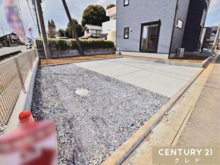 ���ԏ� 2����߂邱�Ƃ̂ł��钓�ԏ�́A�X�y�[�X���L���Ƒ��̎Ԃ◈�q���]�T�������Ē��ԉ\�B
�o��������K�Ō����I�ɃX�y�[�X���g���܂��B
���ꕔCG�ɂ��c�u���P�����s���Ă��܂�