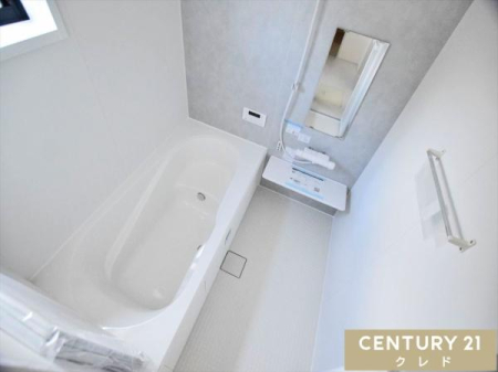 ���� �ߐ����ł���x���`�^�C�v�̗������̗p�B
���q�l�Ƃ̂����C�̎������S�B�������Ɣ��g�����y���񂾂�ƁA�D�݂̓������@�𖞋i�ł��܂��B