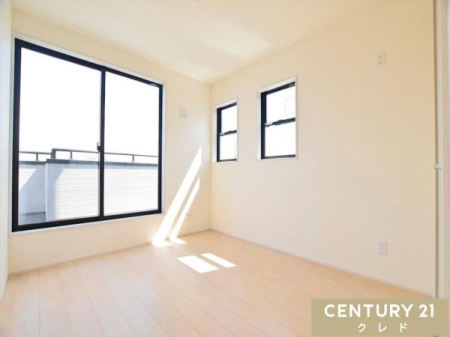 �m�� �y�m��5.3���z
5���̗m���͏��ւȂǉƑ��\���⃉�C�t�X�^�C���ɍ��킹�ă}���`�ɑΉ��B
����x�b�h��z�u���A�����I�ȍ�Ƌ�Ԃ⃊���b�N�X�ł���ꏊ�Ƃ��Ċ��p�ł��܂��B