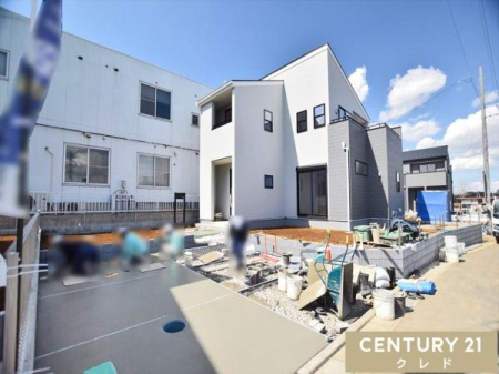 ���ԏ� �O�\�͊����Ɍ����Ē��J�Ȏ{�H���s���Ă��܂��B
������͂������̎�2�����񒓎ԉ\�ȃJ�[�X�y�[�X���m�ۂł��܂��B