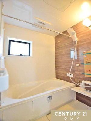 ���� ���������@�Ɨ������������ݒu���ꂽ�[���ݔ��̗����ł��B
������ꂵ�₷���ǖʂɑ��̕t���������͎��R���C�ƍ̌����\�A�J�r�΍�ɂ��L���ł��B