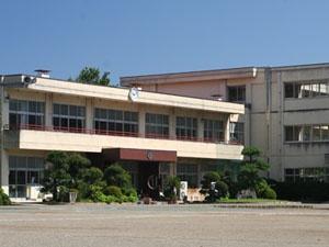 ���ӊ� �y���w�Z�z���R�������J���w�Z�F760m