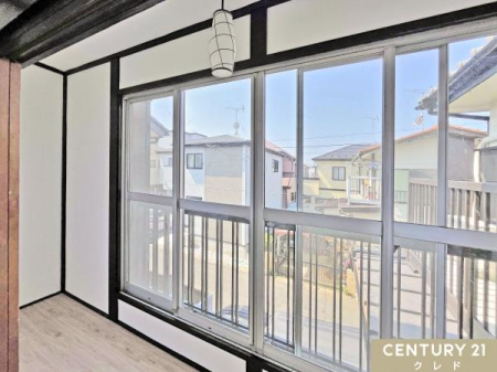 ���̑� �a���ɗאڂ���L�������ɂ��傫���J���I�ȑ�������A���邢��ԂƂȂ��Ă��܂��B
��q��ʂ����_�炩�ȗz�����A�a���𖾂邭�Ƃ炵�܂��B