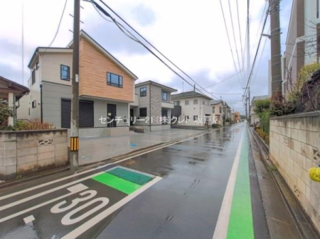 �O�ʓ��H�܂ތ��n�ʐ^ �����̂��������ɕ֗��ȏ��Ǝ{�݂�A���q�l���̂т̂їV�ׂ�������߂��ɑ����D���n�B���֐��ƖL���Ȏ��R�����a�����A�q��ăt�@�~���[�ɂ҂�����̂������߂̏Z���ł��B